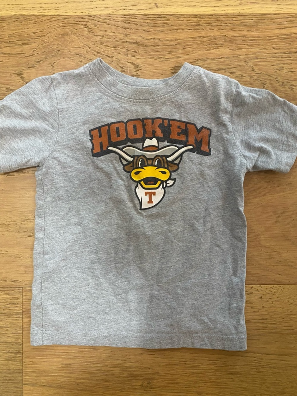 University of Texas Longhorns 'Hook 'Em' Gray Toddler Tee w Bevo 2T GUC